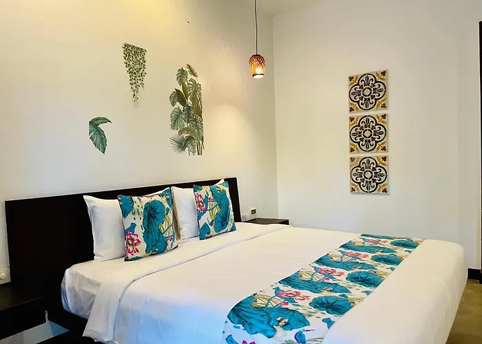 Jungle Hotel